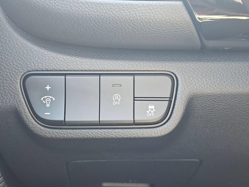 Used 2025 Kia Seltos S FWD image 33