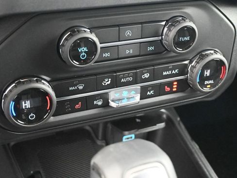 New 2025 Ford Bronco Big Bend image 27