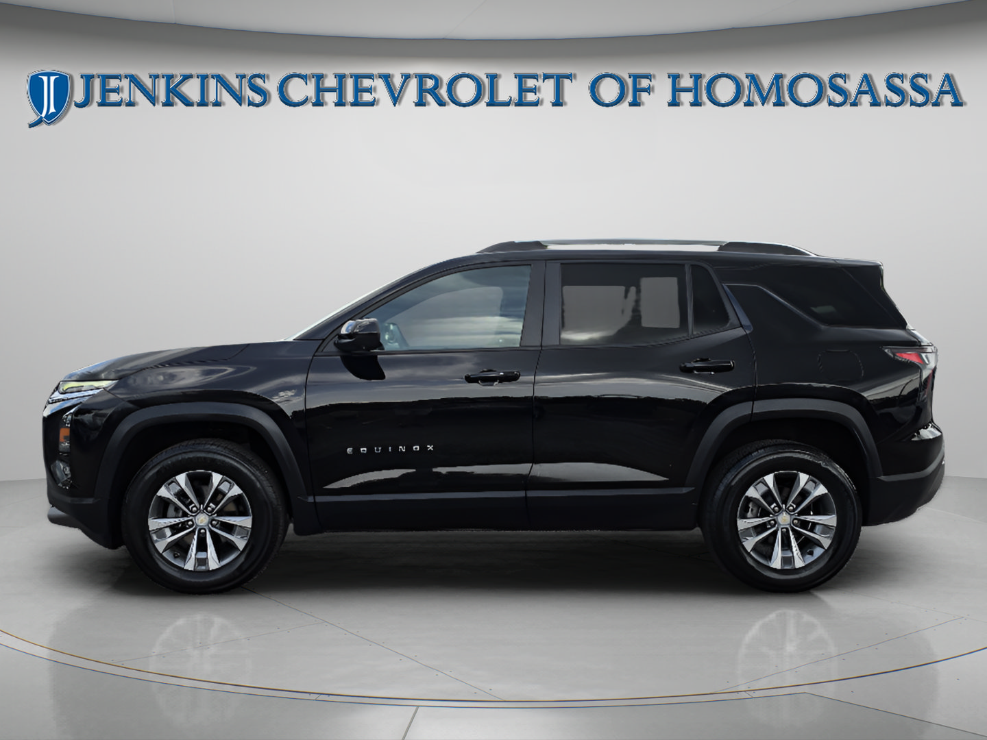 Used 2025 Chevrolet Equinox LT w/ Convenience Package II FWD image 9
