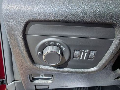 New 2025 Jeep Grand Cherokee L Altitude image 26