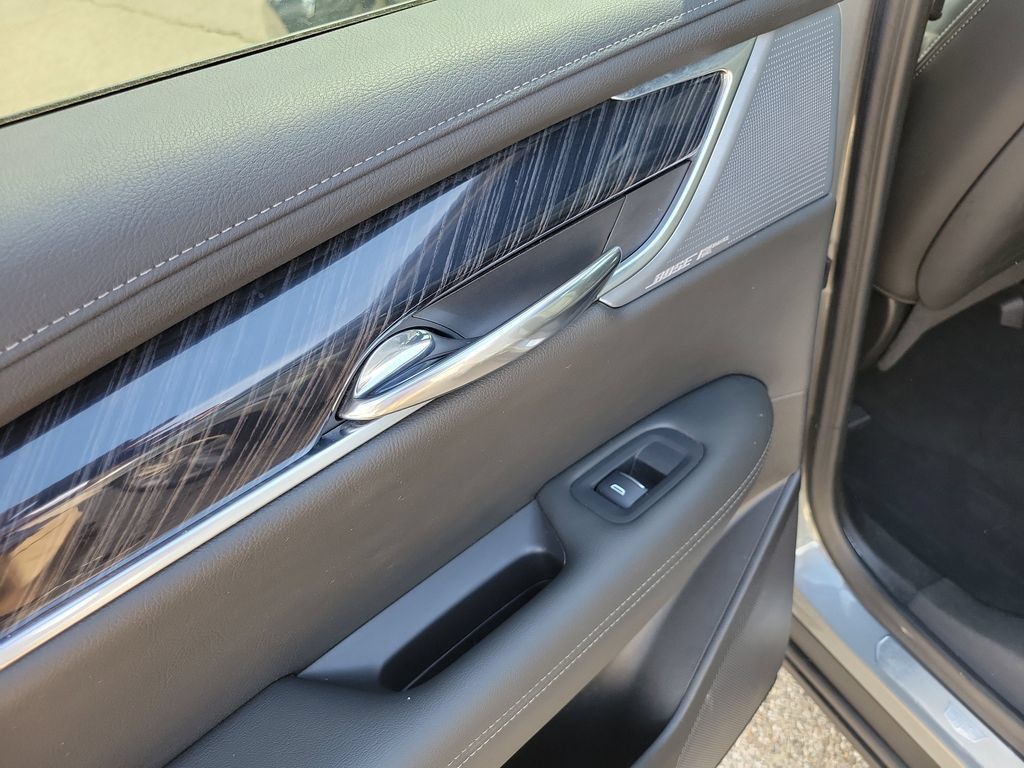 Used 2024 Cadillac XT6 Premium Luxury AWD/4WD image 18