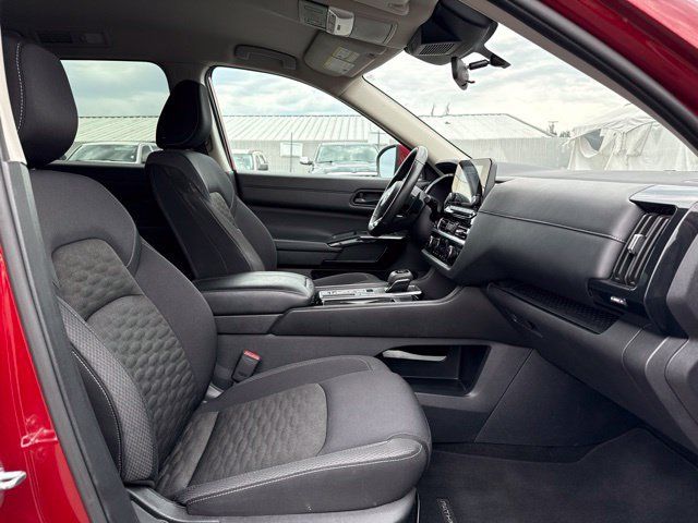 Used 2024 Nissan Pathfinder SV FWD image 10