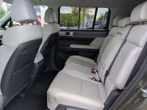 Used 2025 Hyundai Santa Fe SEL FWD image 12