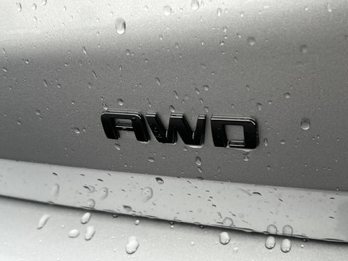 Used 2024 Chevrolet Equinox RS image 10