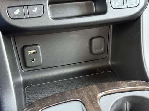 Used 2018 GMC Canyon SLT w/ Driver Alert Package AWD/4WD image 29