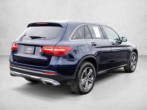 Used 2019 Mercedes-Benz GLC 300 4MATIC image 5
