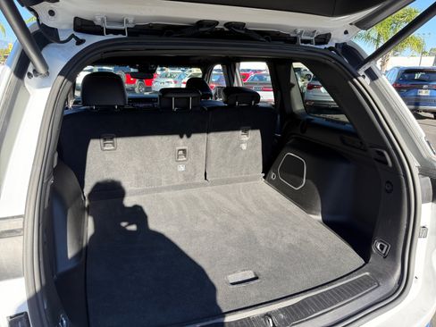 Used 2024 Jeep Grand Cherokee Limited 4xe image 20