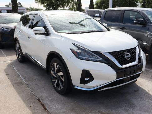 Used 2024 Nissan Murano SL image 2