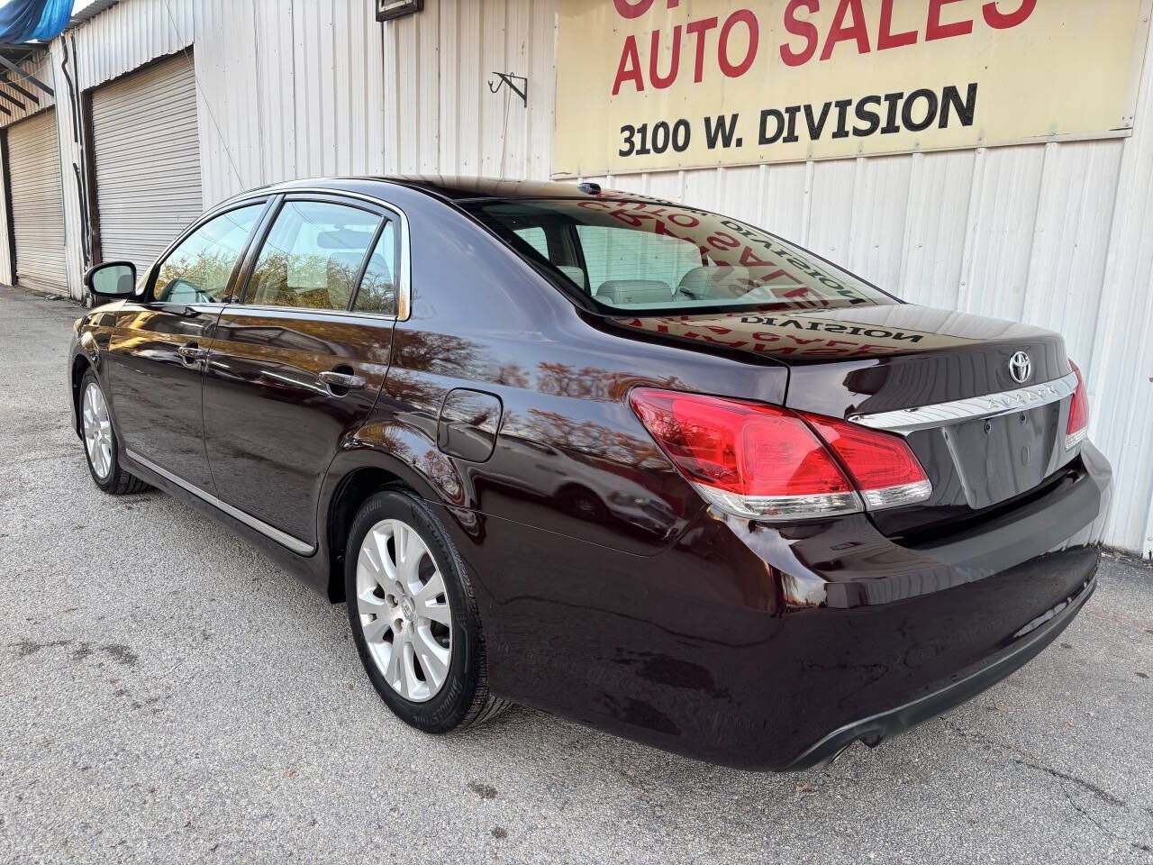 Used 2012 Toyota Avalon FWD image 8