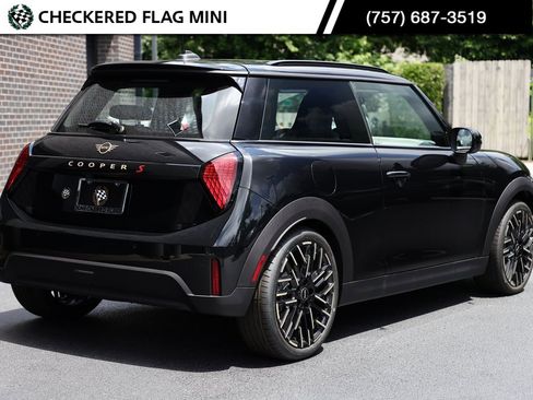 Used 2025 MINI Cooper S image 8