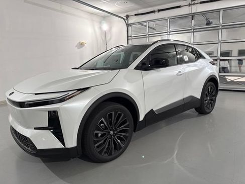 New 2026 Toyota C-HR AWD/4WD image 3