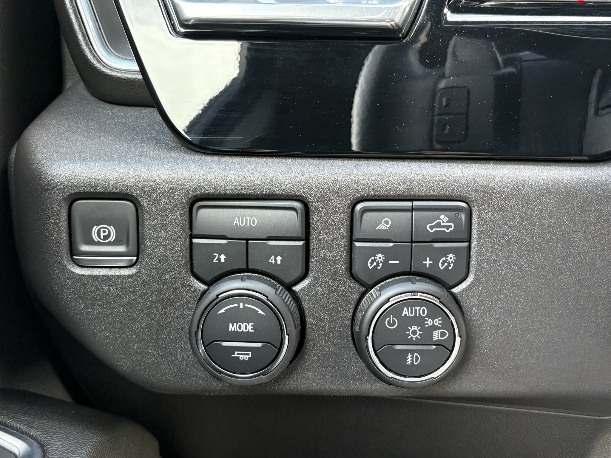 Used 2024 Chevrolet Silverado 1500 RST w/ Convenience Package II AWD/4WD image 28