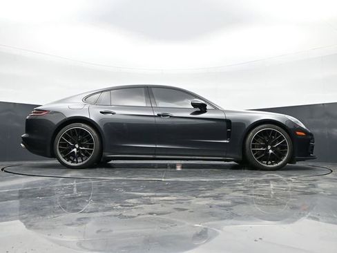 Used 2020 Porsche Panamera 4 image 41