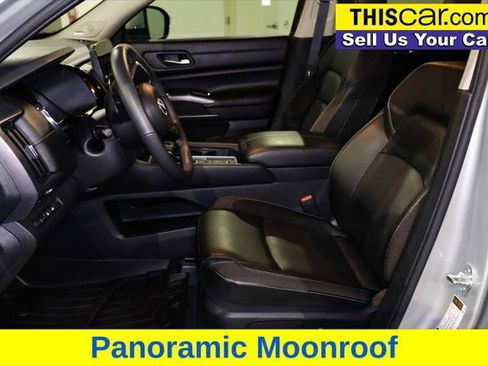 Used 2024 Nissan Pathfinder SL w/ SL Premium Package image 18