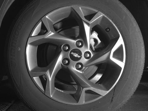 Used 2025 Chevrolet Trax LT FWD image 14