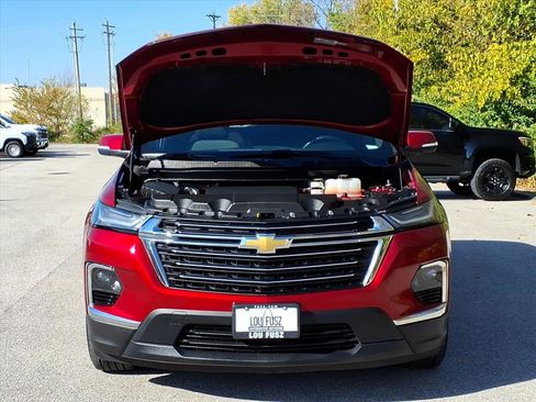 Used 2023 Chevrolet Traverse LT image 33