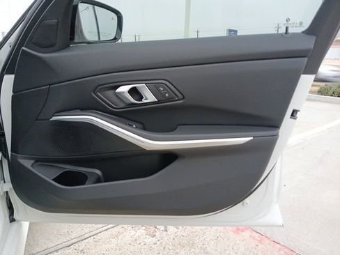 New 2025 BMW 330i Sedan w/ M Sport Package image 15