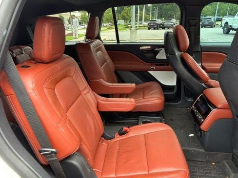 Used 2025 Lincoln Aviator Reserve w/ Equipment Group 201A AWD/4WD image 20