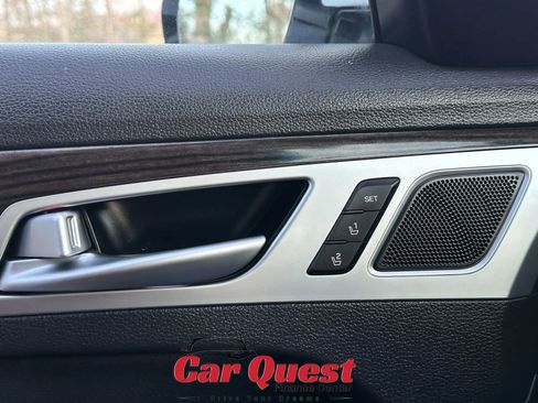 Used 2019 Genesis G80 3.8 RWD image 23