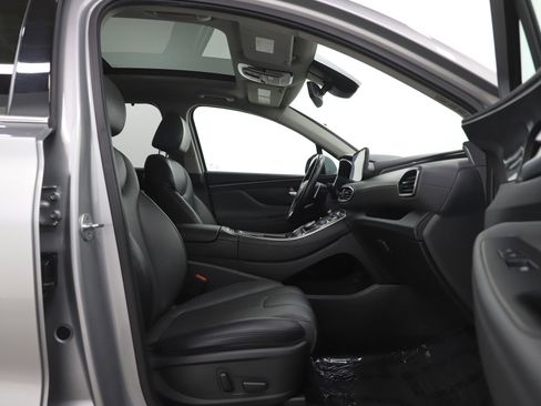 Used 2023 Hyundai Santa Fe SEL w/ Premium Package image 11