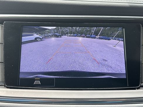 Certified 2024 Buick Enclave Essence FWD image 15