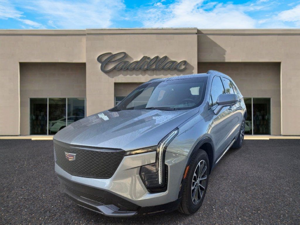 Certified 2025 Cadillac XT4 Sport FWD image 8