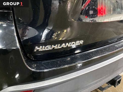 Used 2018 Toyota Highlander XLE image 9