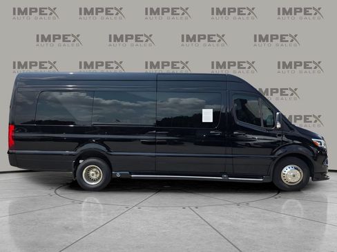 Used 2024 Mercedes-Benz Sprinter 3500 image 5