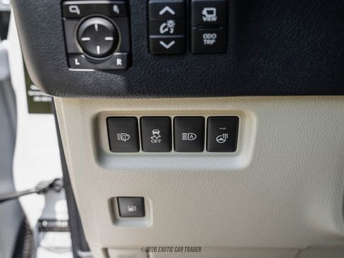 Used 2023 Lexus GX 460 Luxury w/ Sport Design Package AWD/4WD image 47