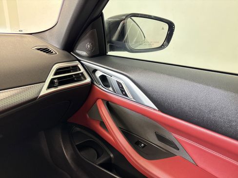 Used 2025 BMW 430i Coupe w/ M Sport Package image 27