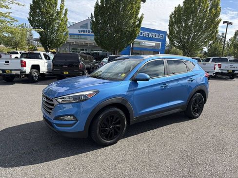 Used 2016 Hyundai Tucson SE w/ Option Group 02 AWD/4WD image 2