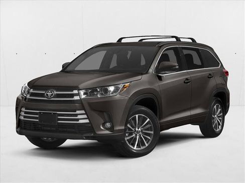 Used 2018 Toyota Highlander XLE image 1