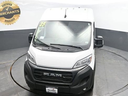 Used 2025 RAM ProMaster 2500 w/ Convenience Group image 25