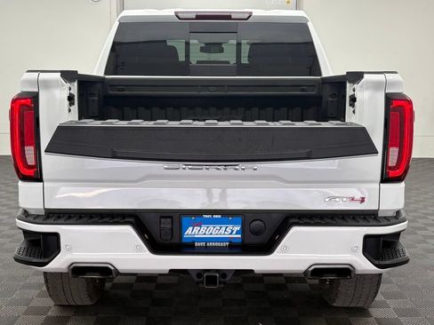 Used 2024 GMC Sierra 1500 AT4 w/ AT4 Premium Package AWD/4WD image 9