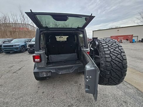 Used 2019 Jeep Wrangler Unlimited Sport S image 21