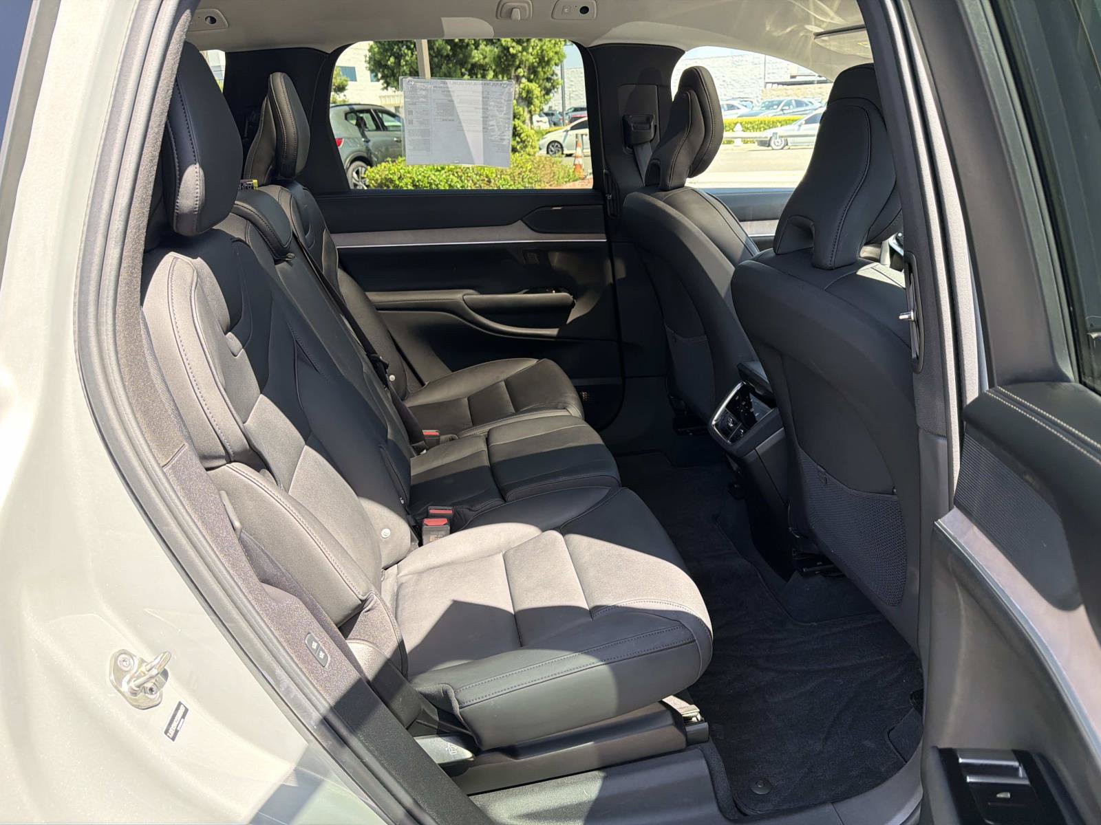 Certified 2025 Volvo EX90 Plus AWD/4WD image 25