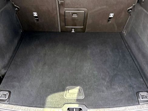 Certified 2025 Volvo XC60 B5 Plus image 11