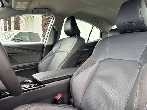 Used 2025 Toyota Camry XLE image 20