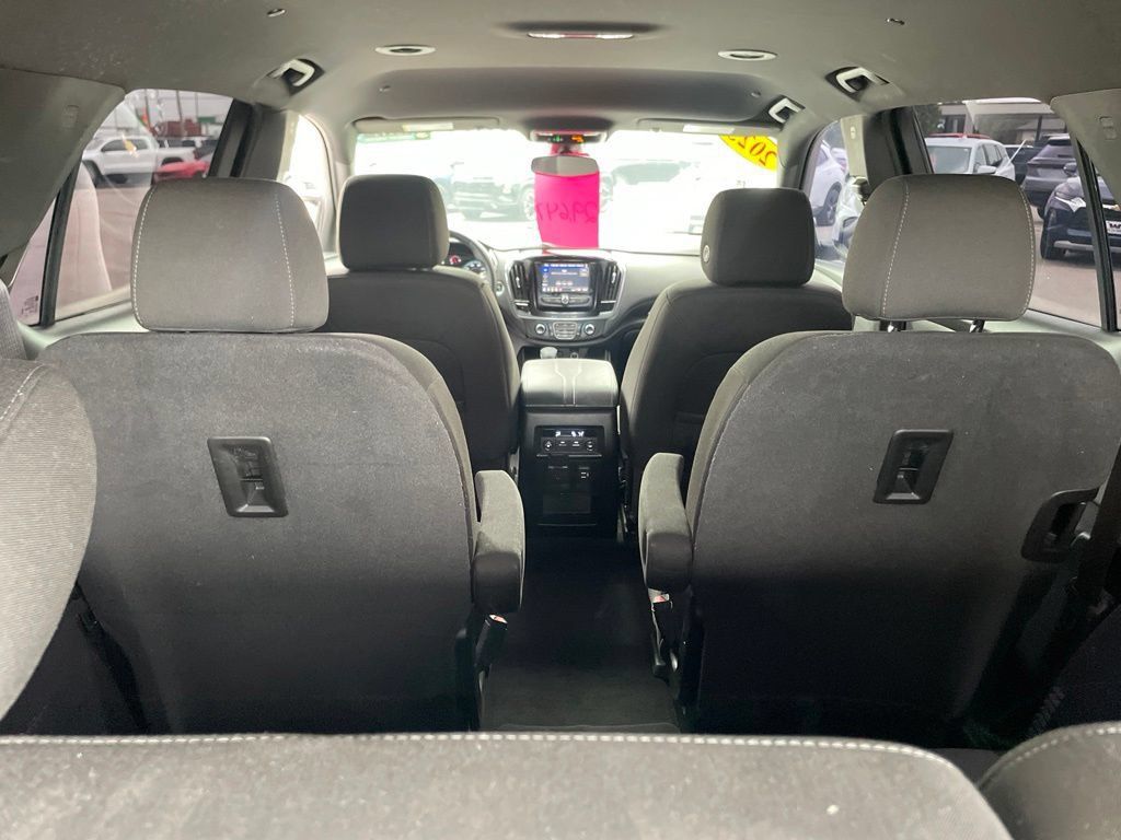 Used 2023 Chevrolet Traverse LT FWD image 31