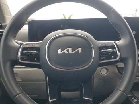 Used 2025 Kia Sorento S FWD image 20