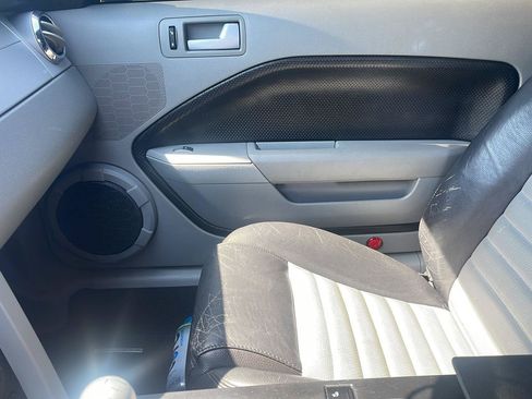 Used 2009 Ford Mustang GT RWD image 22