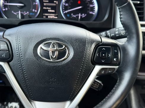 Used 2019 Toyota Highlander Limited Platinum AWD/4WD image 33