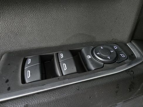 Used 2025 Chevrolet Silverado 1500 LT AWD/4WD image 40