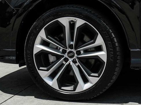 Used 2019 Audi Q3 2.0T Premium Plus w/ Premium Plus Package AWD/4WD image 47