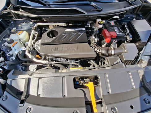 Used 2024 Nissan Rogue SV FWD image 24