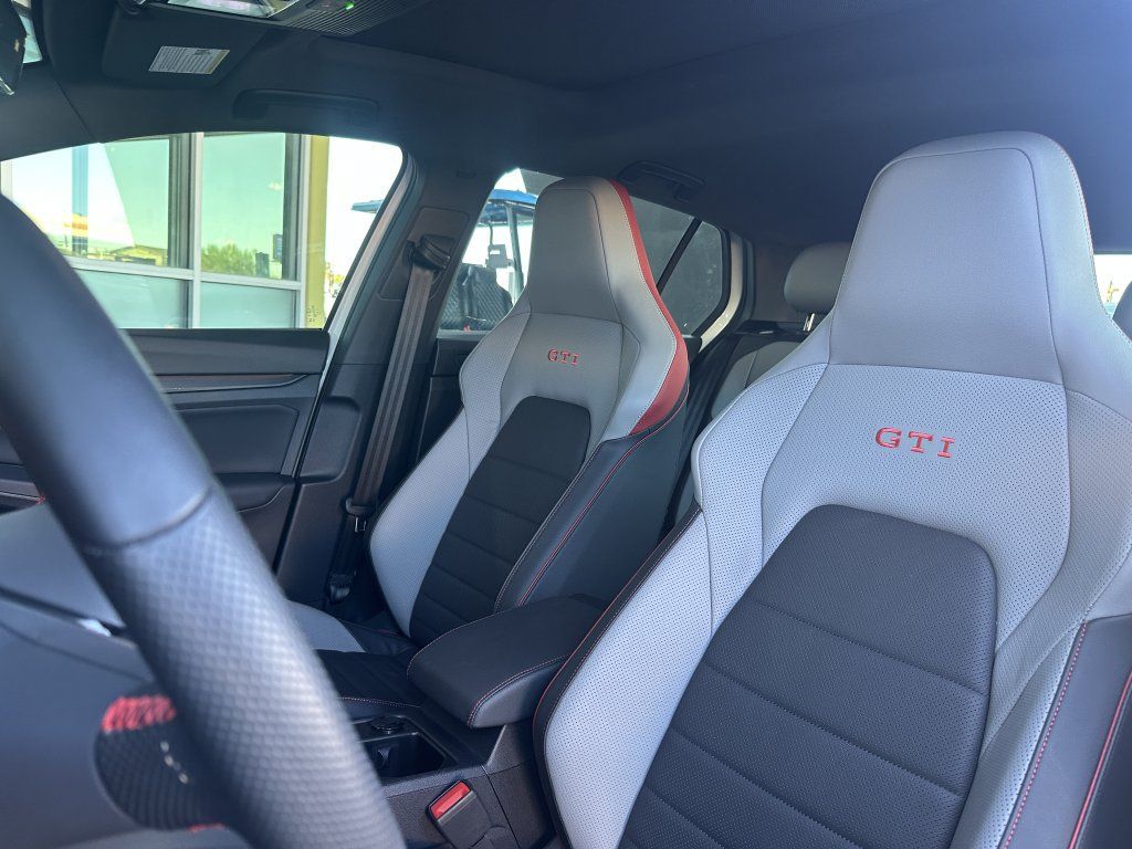 Used 2024 Volkswagen GTI SE w/ SE Leather Seats Package FWD image 31
