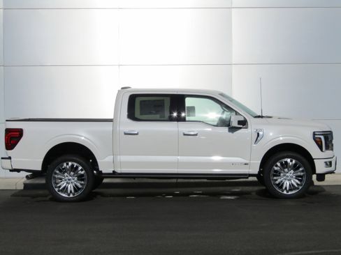 New 2026 Ford F150 Platinum w/ Equipment Group 703A Plus AWD/4WD image 4