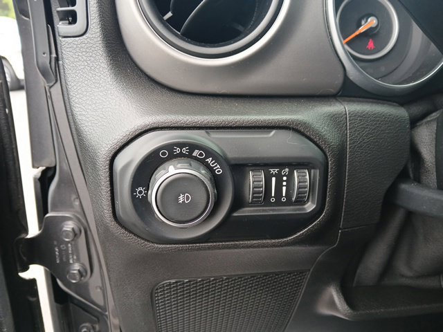 Used 2019 Jeep Wrangler Sport AWD/4WD image 31