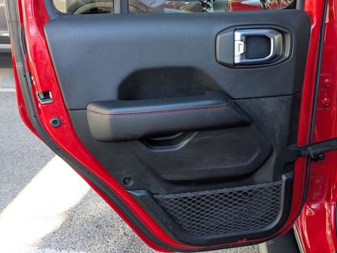 Used 2020 Jeep Wrangler Unlimited Rubicon image 16