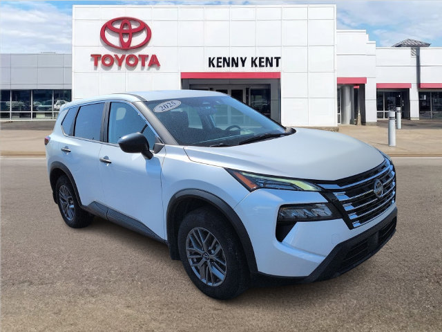 Used 2025 Nissan Rogue S FWD image 1